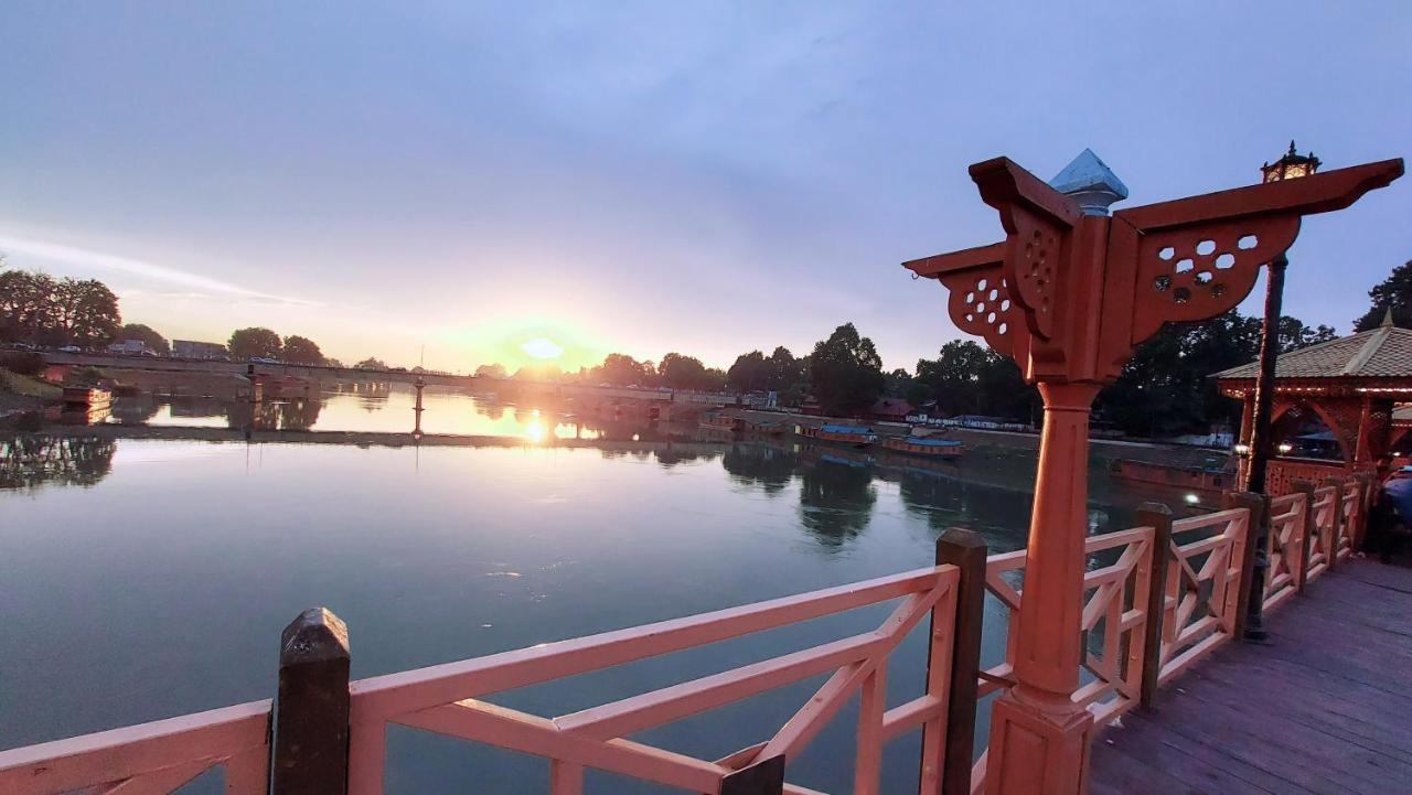 Ikraam Inn Bed & Breakfast Srinagar  Luaran gambar