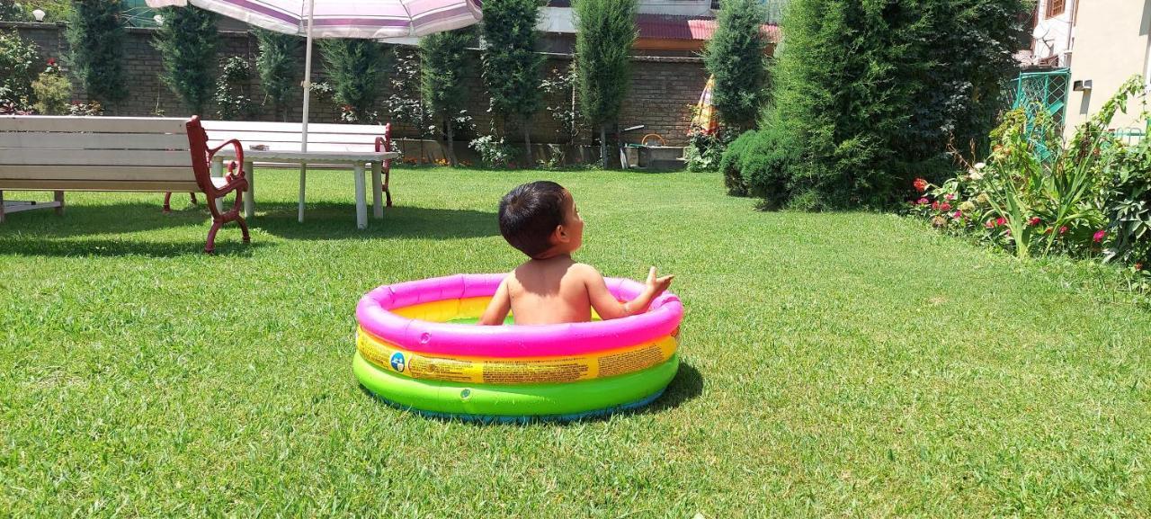 Ikraam Inn Bed & Breakfast Srinagar  Luaran gambar