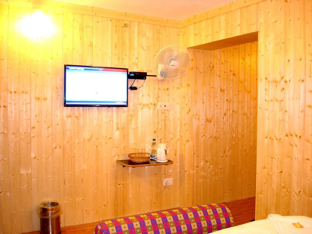 Ikraam Inn Bed & Breakfast Srinagar  Bilik gambar