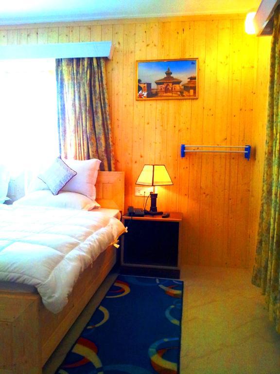 Ikraam Inn Bed & Breakfast Srinagar  Bilik gambar