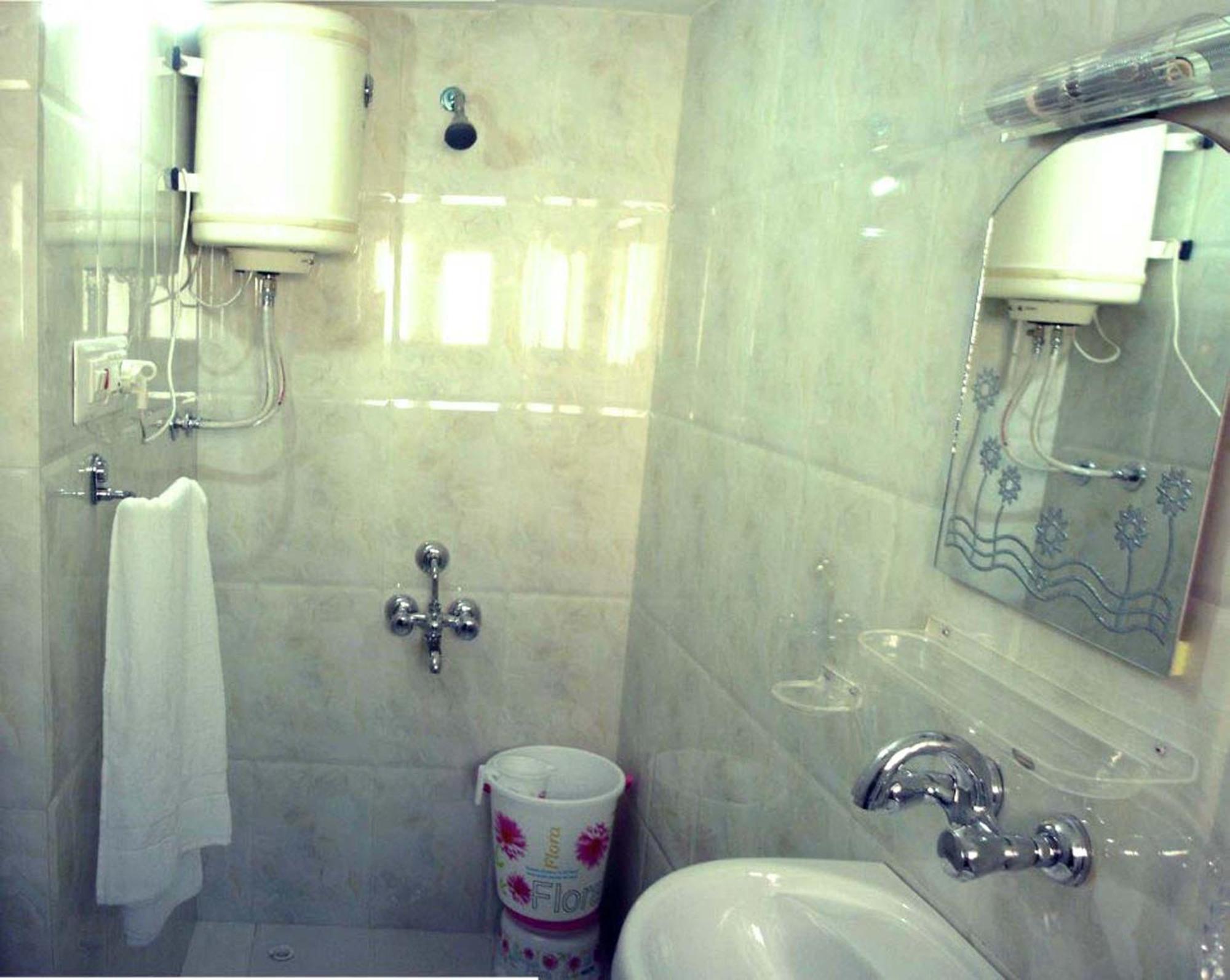 Ikraam Inn Bed & Breakfast Srinagar  Luaran gambar